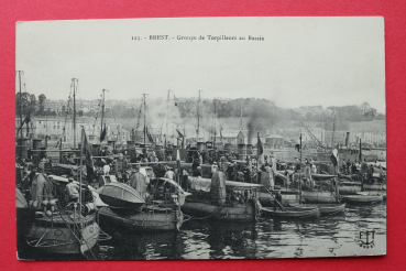 Ansichtskarte AK Brest 1910-1930 Torpilleurs au Bassin Fischer Boote Hafen Frankreich France 29 Finistere